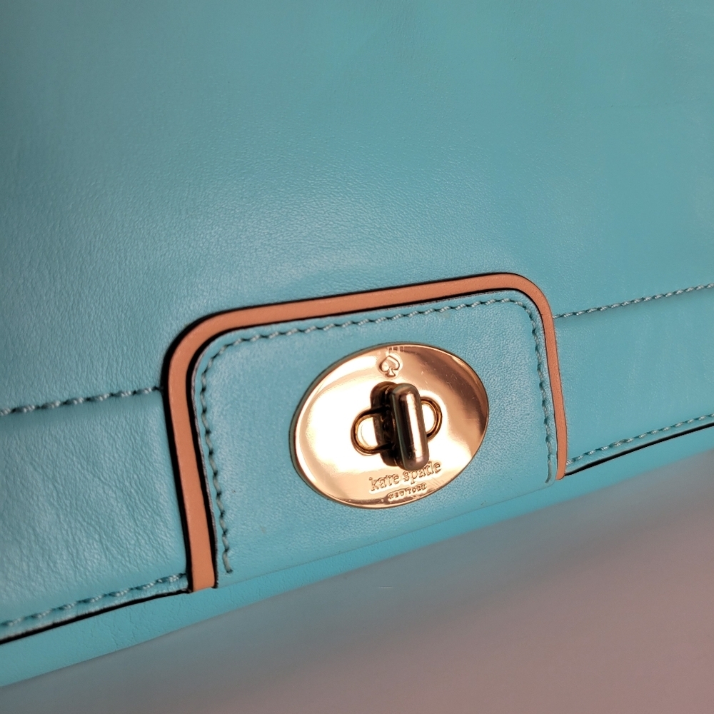 Kate Spade New York Crossbody Clutch Like New - Picture 10 of 12